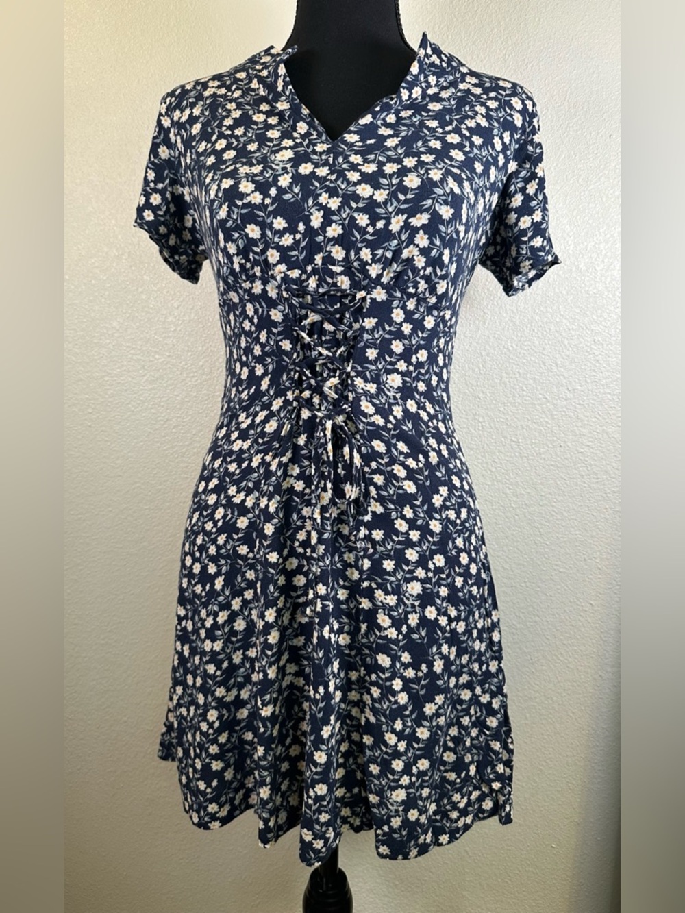 #149- Xhilaration Navy White Flowers Lace -Up Mini‎ Dress